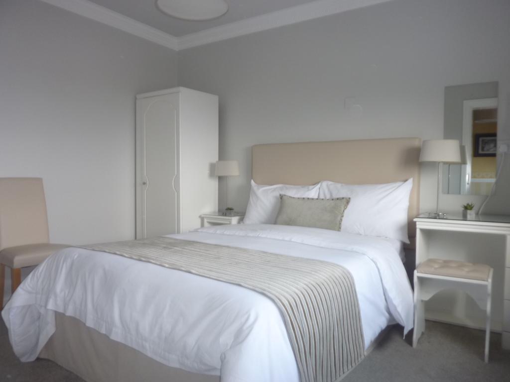 Westwinds Guestlodge Голвей Екстер'єр фото